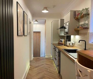 Stylish Bedroom Bath Apartment, LN1 - Photo 4