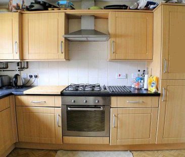 3 bedroom link detached house to rent - Photo 3