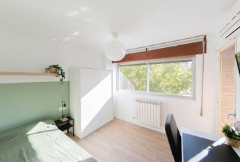 valencia, Valencian Community 46013