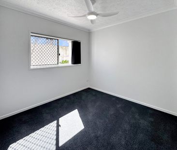 Ground Floor beachfront Apartment - Photo 3