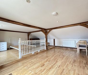 Barn conversion to rent - Photo 1