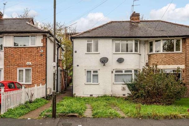 Runnymede, Colliers Wood, SW19 - Photo 1