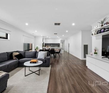 4 BEDROOM HOME LUXURY LIVING IN BROOKFIELD - Photo 2