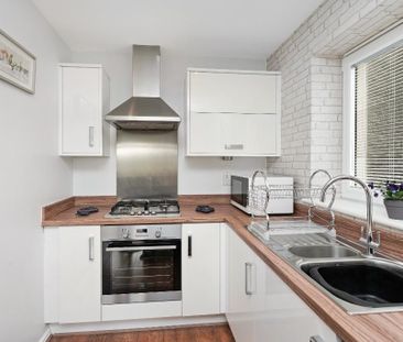 2 bedroom flat to rent - Photo 5