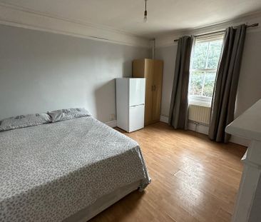 4 bedroom semi-detached house to rent - Photo 1