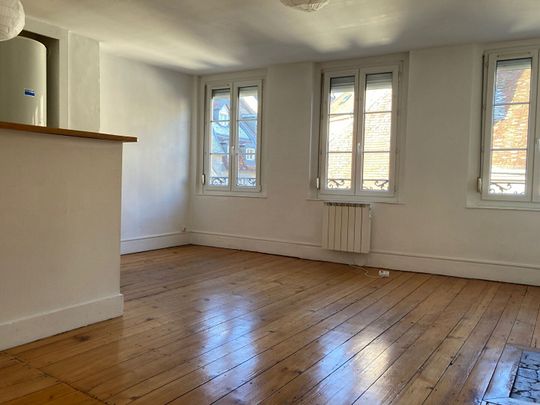 Location Appartement 1 pièce 34m² BESANCON 25000 - Photo 1