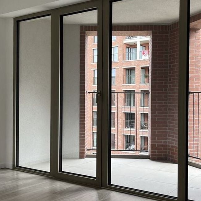 Appartement te huur in Brussel voor € 1.100 met 1 slaapkamer - Photo 1