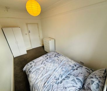 Room in a Shared Flat, Lewisham, SE13 - Photo 1