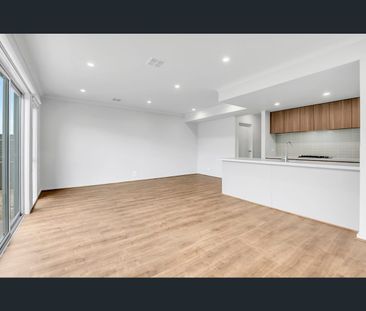 14 Dussehra St, Kalkallo, Vic 3064 - Photo 3