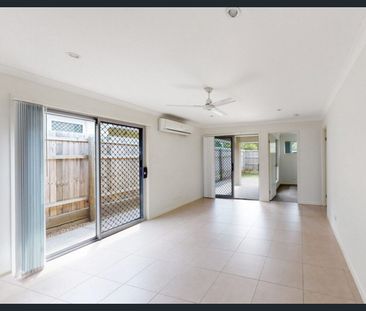 Spacious Family Home in Warner Awaits! - Photo 2