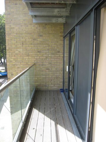 1 Bed Flat, Douglas Path, E14 - Photo 5