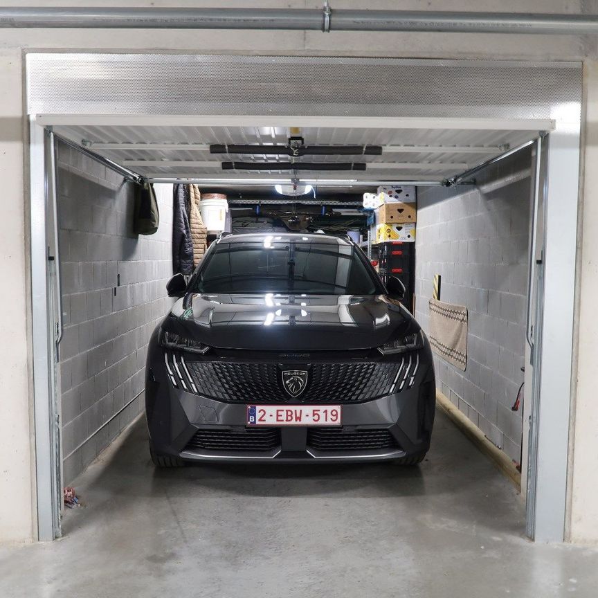 Nieuwbouwappartement in een groene zone met Garagebox - Photo 1