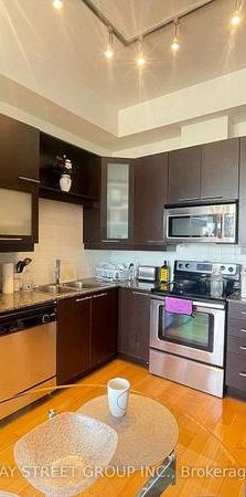 Beautiful 1 bedroom Open concept Wellesley & Shebourne - Photo 1