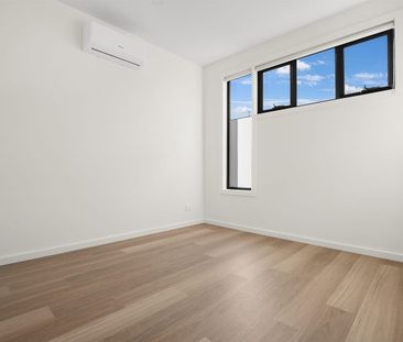 Townhouse Treasure with Balcony Views - Photo 6