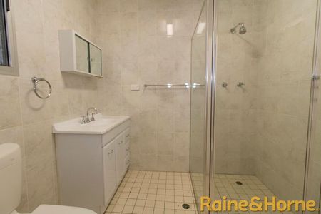 Convenient Central Location - Photo 2