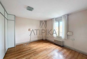 Casa señorial junto a la Clínica Teknon, Barcelona