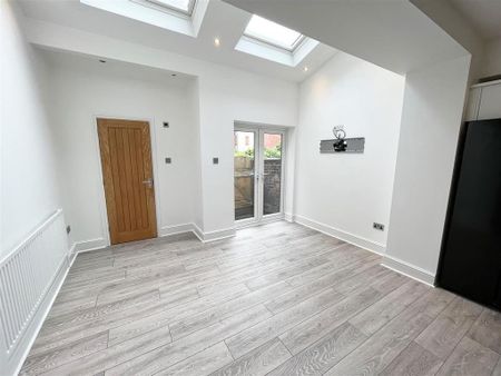 2 bedroom terraced house to rent - Photo 3
