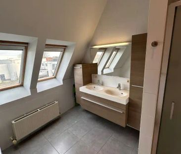 Ruim en lichtrijk 2-slaapkamerappartement met groot terras - Photo 6