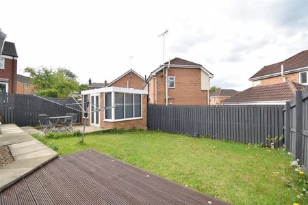 The Rowans, Robin Hood, Wakefield - Photo 3