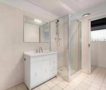 Centrally Located - Top Floor Unit - Photo 6