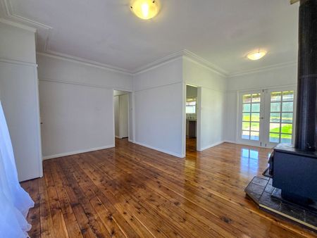 Home For Rent - Photo 3
