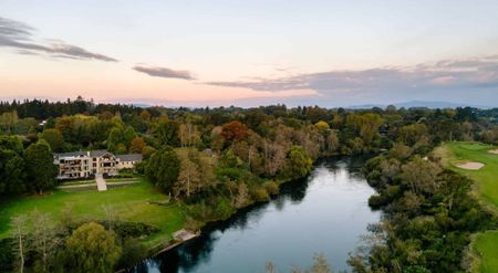 8,425sqm Cambridge Estate - Photo 2