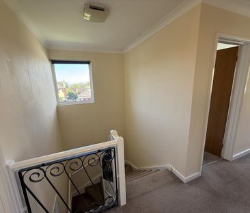 3 bedroom terraced house to rent - Photo 4