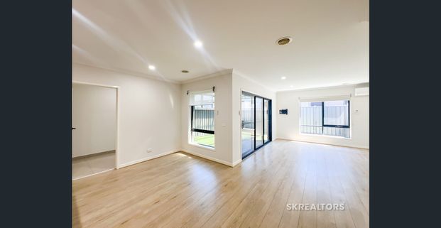 Modern 3-Bedroom Home in Highlands - Photo 1