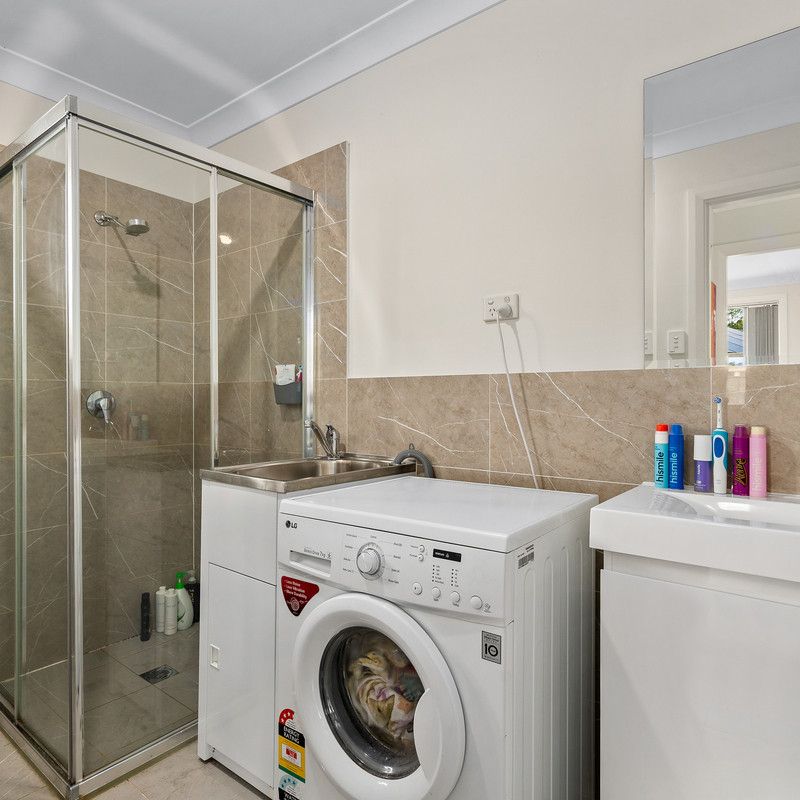 Well-Maintained 2-Bedroom Granny Flat with Easy Access To Transport! - Photo 1