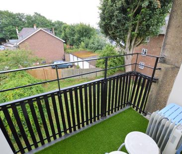 2 bedroom apartment to rent - Photo 2