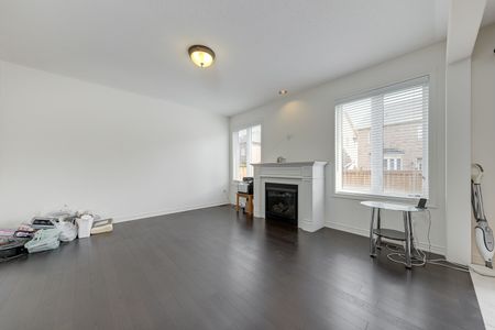 For Lease - 41 Leith Drive, Bradford West Gwillimbury, Ontario - Photo 4