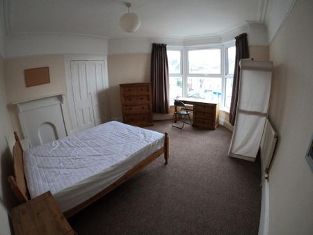 4 bedroom apartment to rent - Photo 5