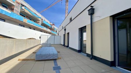 Neubau Erstbezug Drei Zimmer Wohnung mit Terrasse - Foto 2