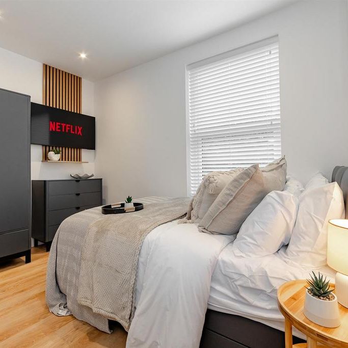 1 bedroom in a house share to rent - Photo 1