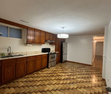 For Lease - 6 Romanway Crescent, Toronto, Ontario - Photo 5