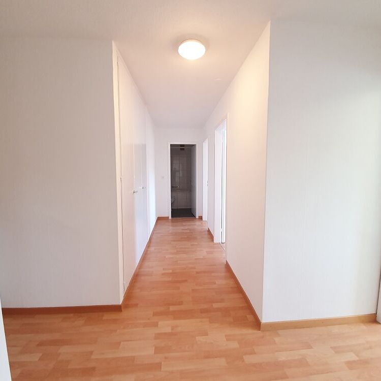 Moderne schöne Wohnung an zentraler Lage - Photo 1