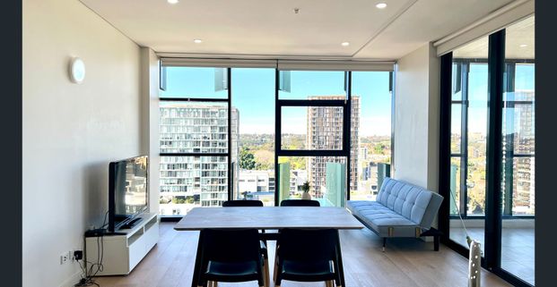 Luxurious Furnished 2-Bedroom Apartment with Stunning Views - Photo 1