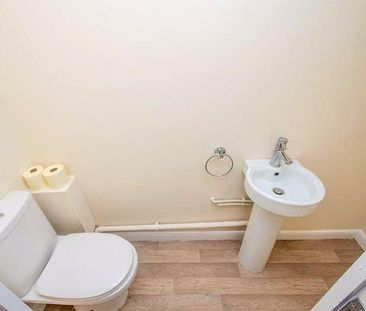 2 bedroom semi-detached house to rent - Photo 5