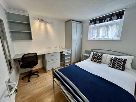 5 bedroom house to rent - Photo 2