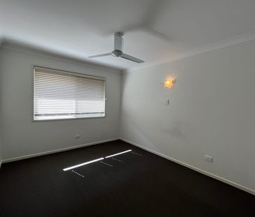 FAMILY HOME - RUNAWAY BAY - Photo 2