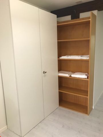 "Teilmöbliertes Zimmer im Zentrum von Altdorf zu vermieten" - Photo 5