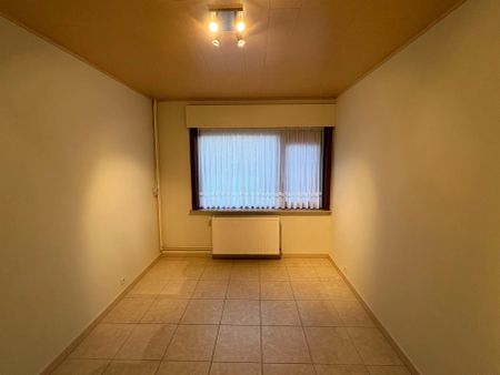 Ruime gelijkvloerse woning met 3 slaapkamers in rustige omgeving. - Photo 2