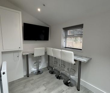 7 bedroom terraced house to rent - Photo 4