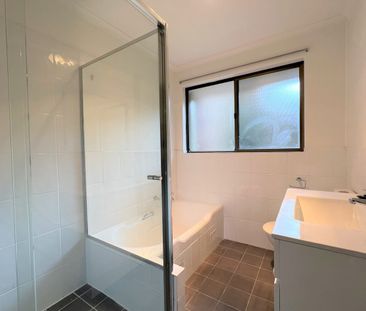 Renovated 2 bedroom townhouse in a peaceful and quiet location - Photo 5