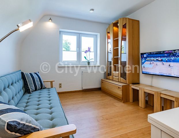 Schöne und helle möblierte Einliegerwohnung in grüner Lage in Hamburg-Marienthal - Photo 1