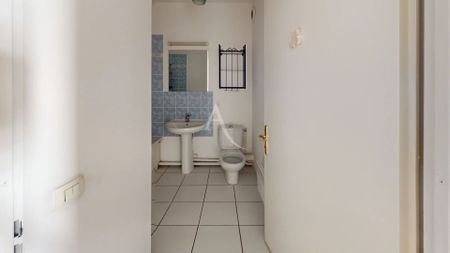 Location Appartement 2 pièces 39m² - Photo 4