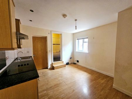 Winchester Road, Southampton - Photo 3