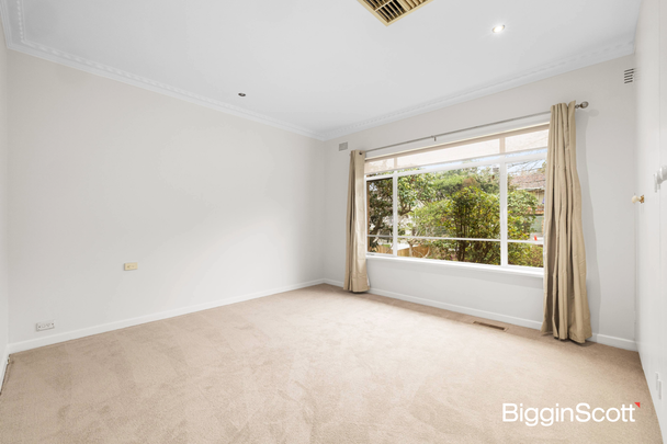 Live the Good Life that zoned to Balwyn High School - Photo 1