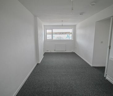 2 bedroom maisonette to rent - Photo 4