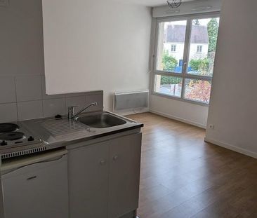 Location Appartement 1 pièce 34m² ST CYR L ECOLE 78210 - Photo 2